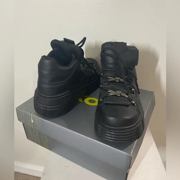KOI Rimo Core Chunky Black Trainers Goth Rock Sz 9 NIB - Picture 1 of 13